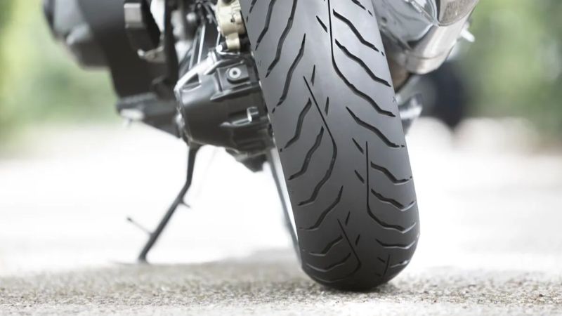 how long do motorcycle tires last